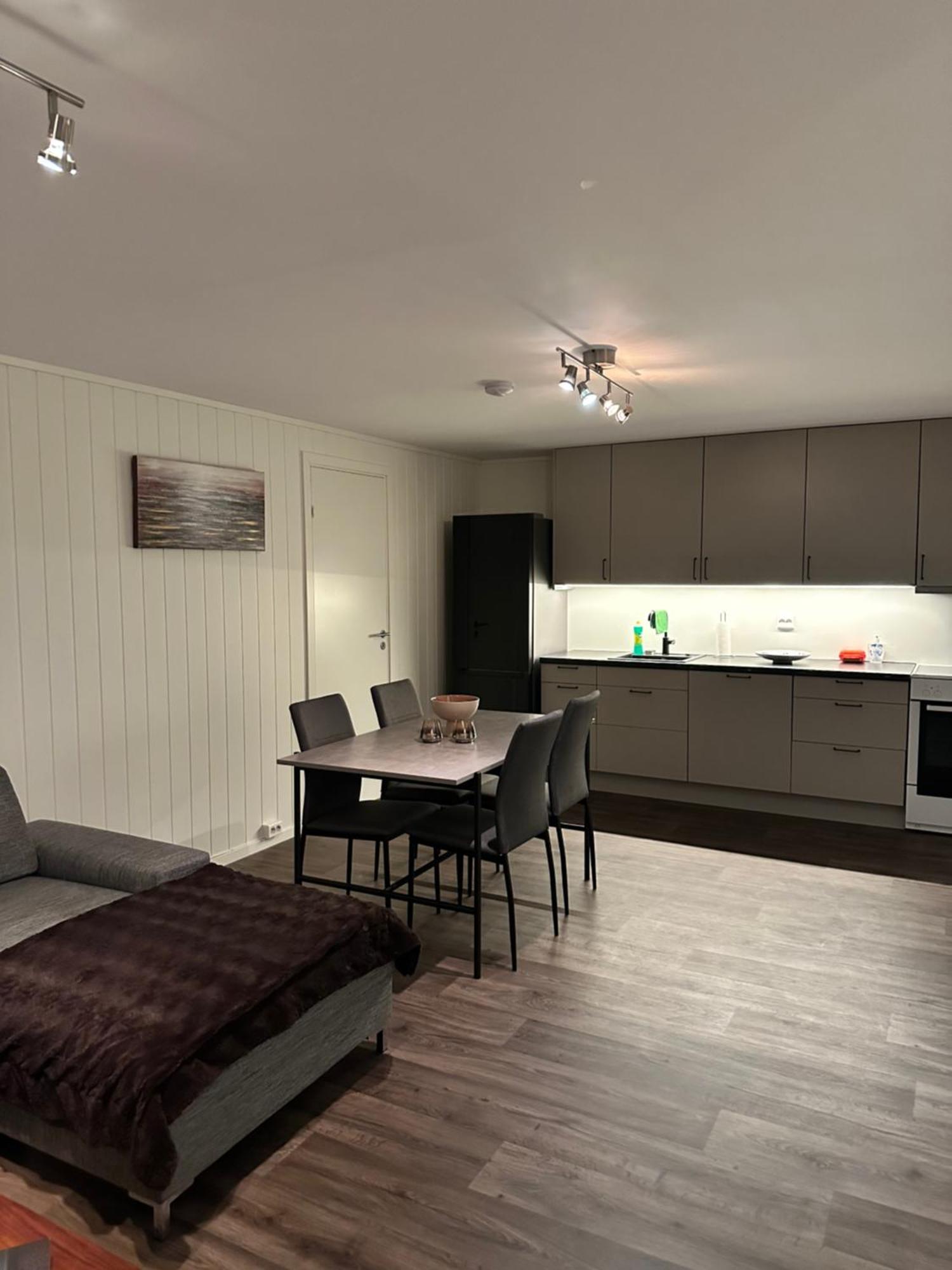 Your Home Away From Home, Apartment 2 Tromsø Extérieur photo